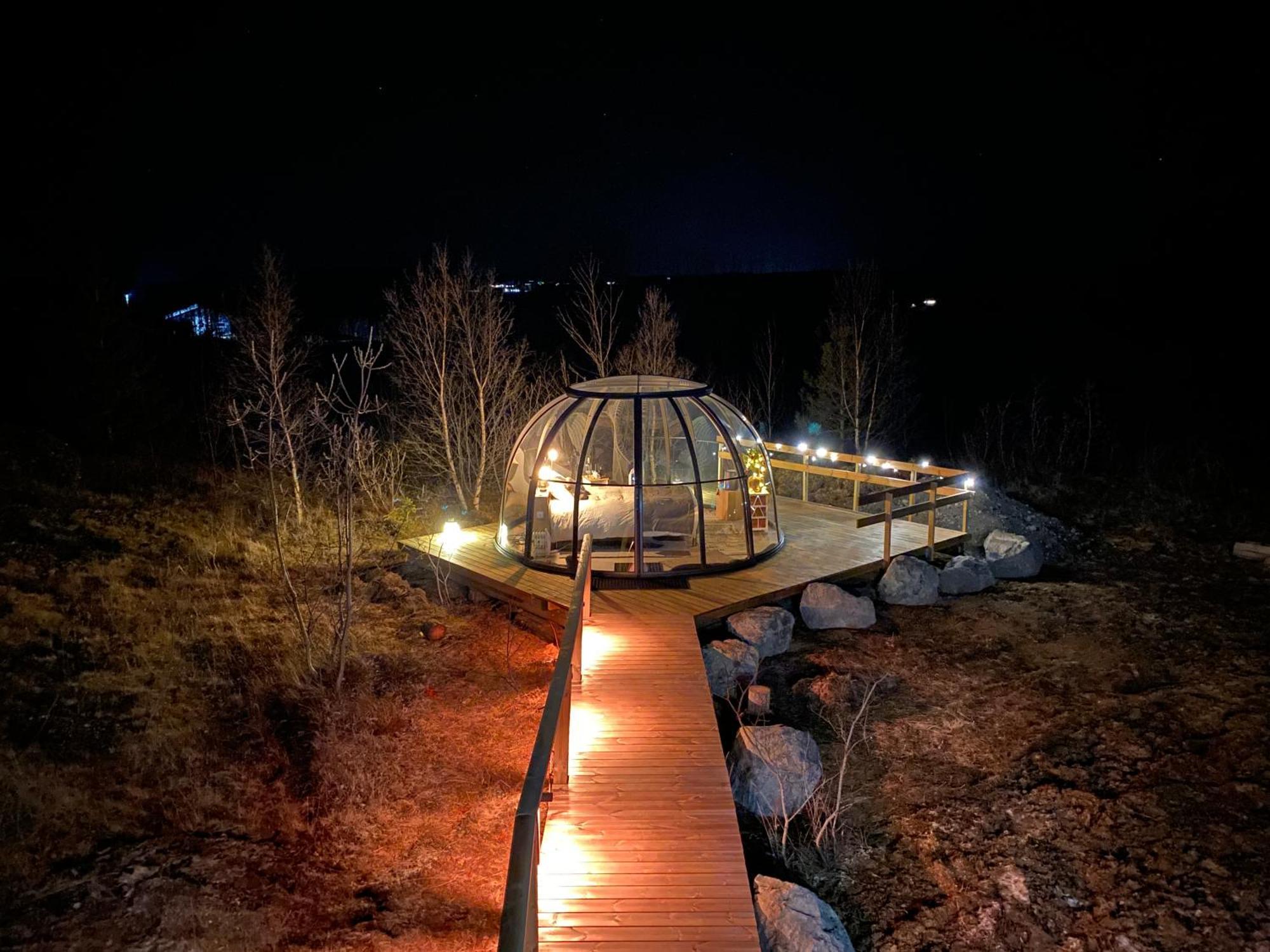 With Glass Bubble And Hot Tub * Reykholt (Southern Iceland)